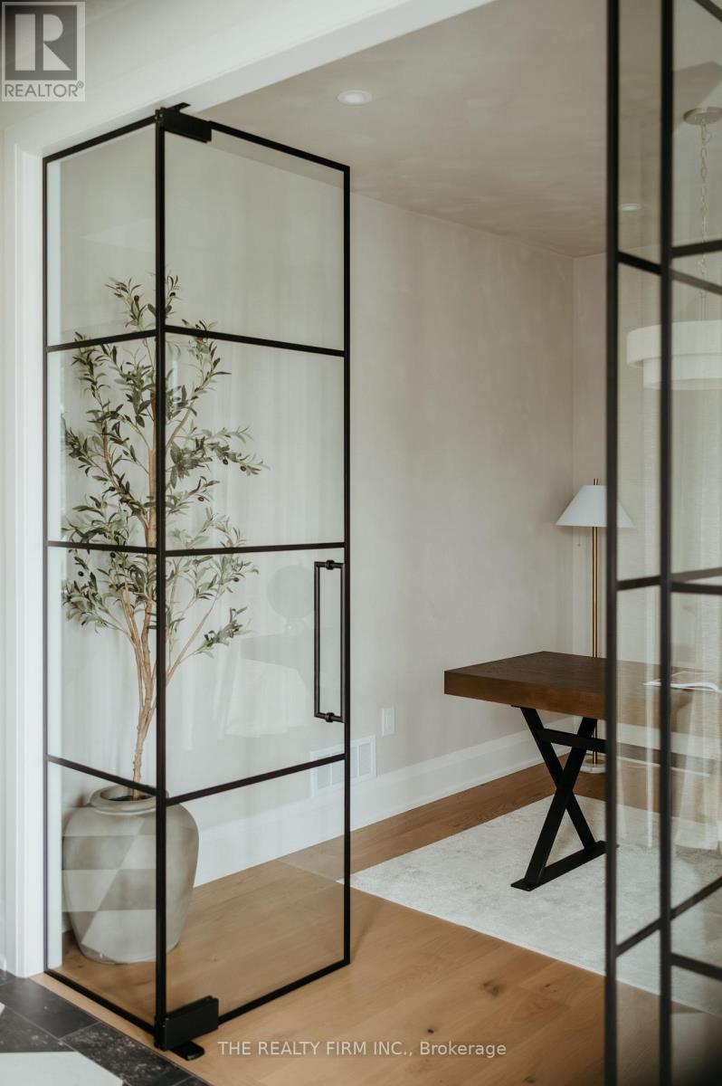 52 Royal Crescent, Southwold, Ontario  N5P 0G5 - Photo 5 - X12936216