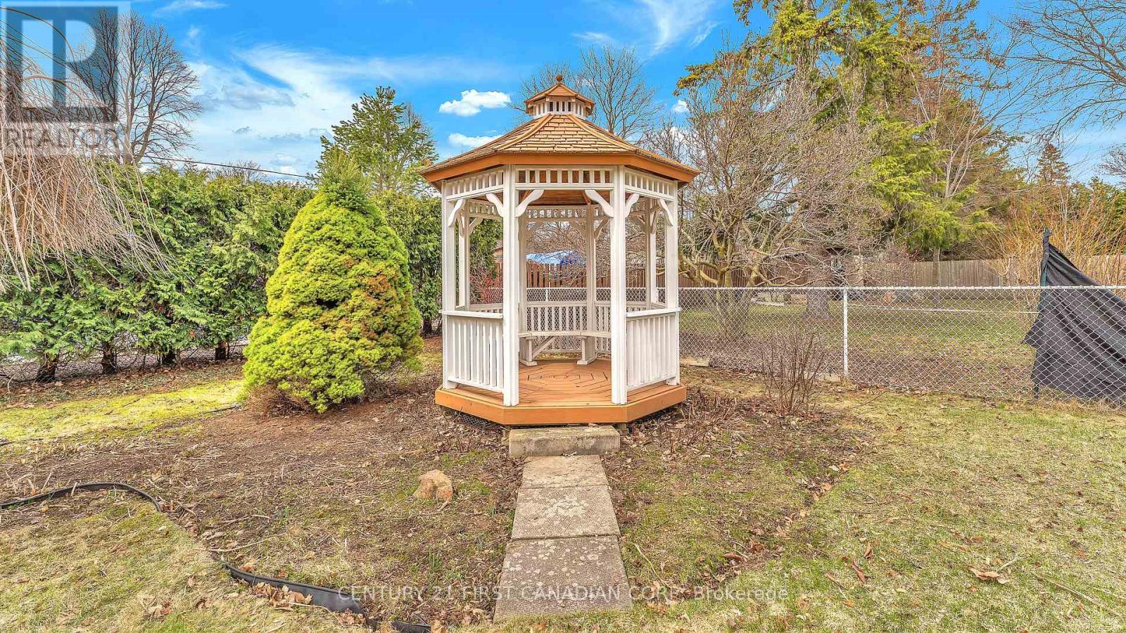 1499 North Vernon Avenue, London North, Ontario  N5X 1N7 - Photo 20 - X12936256