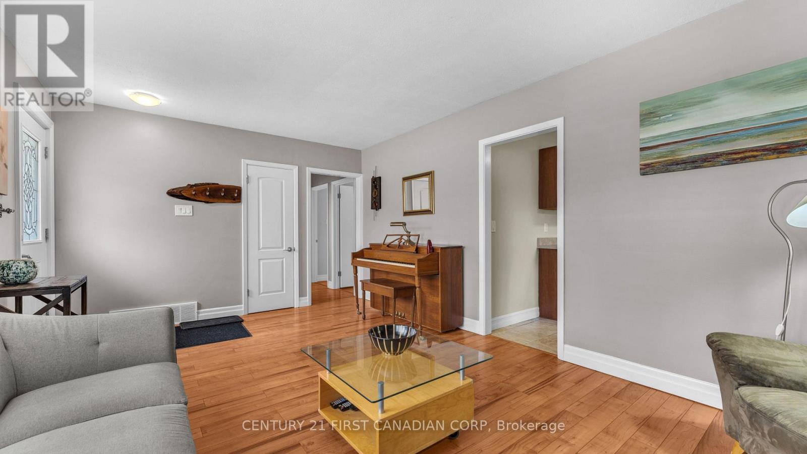 1499 North Vernon Avenue, London North, Ontario  N5X 1N7 - Photo 5 - X12936256