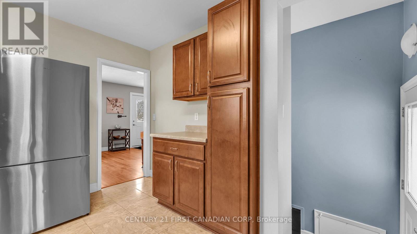 1499 North Vernon Avenue, London North, Ontario  N5X 1N7 - Photo 9 - X12936256