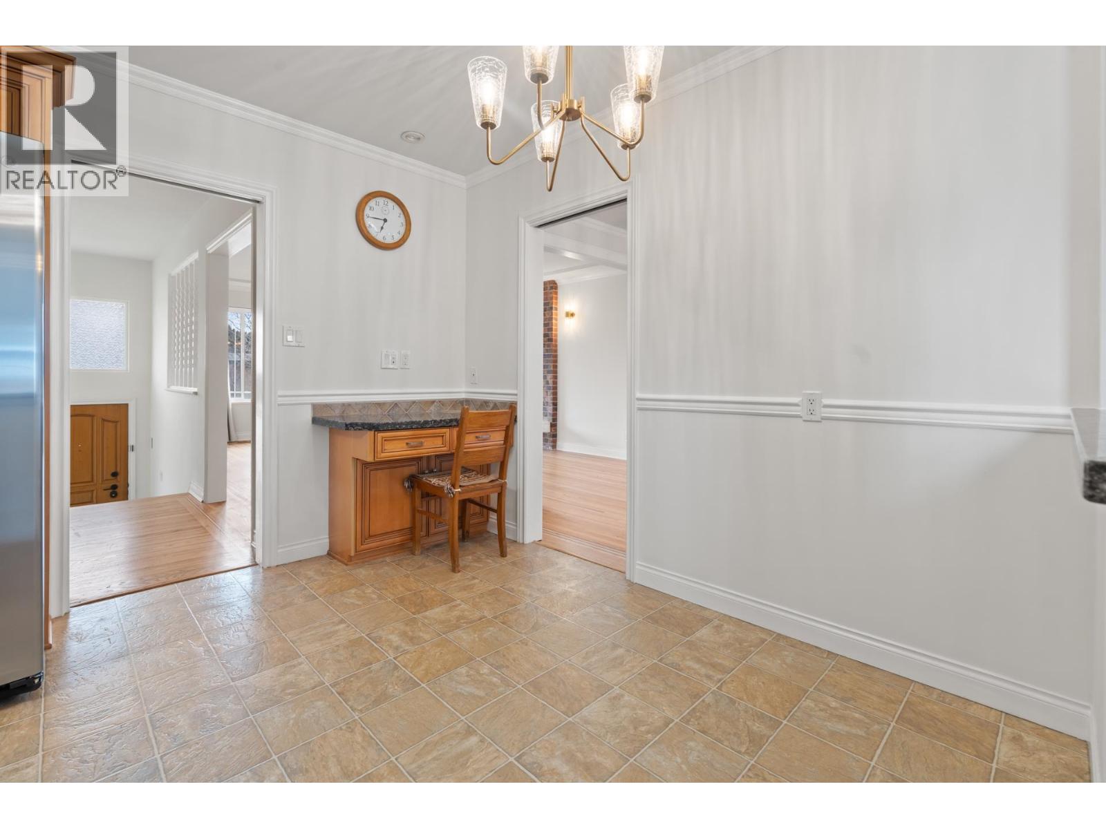 1743 Taralawn Court, Burnaby, British Columbia  V5B 3H4 - Photo 12 - R3100276