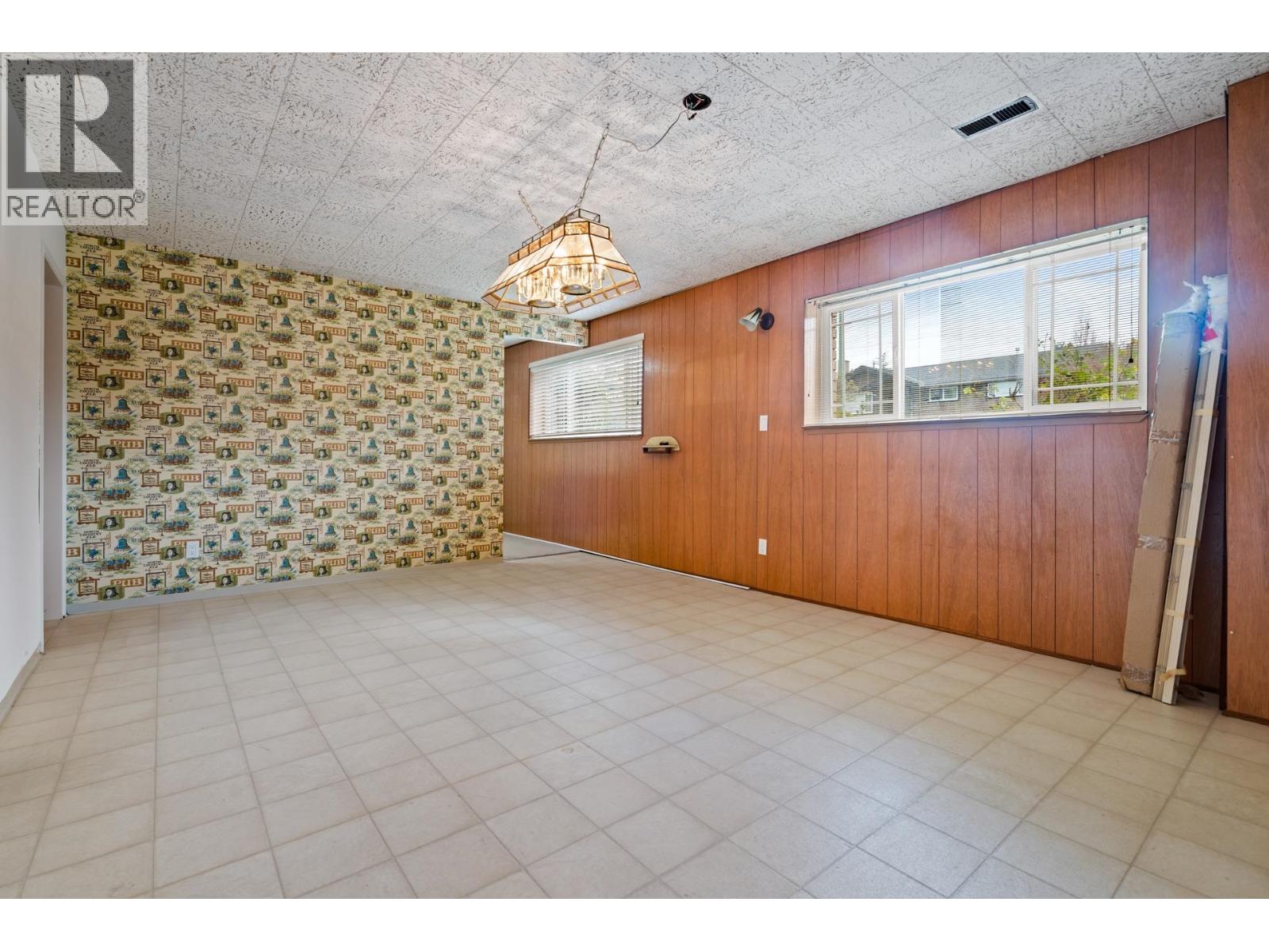 1743 Taralawn Court, Burnaby, British Columbia  V5B 3H4 - Photo 27 - R3100276