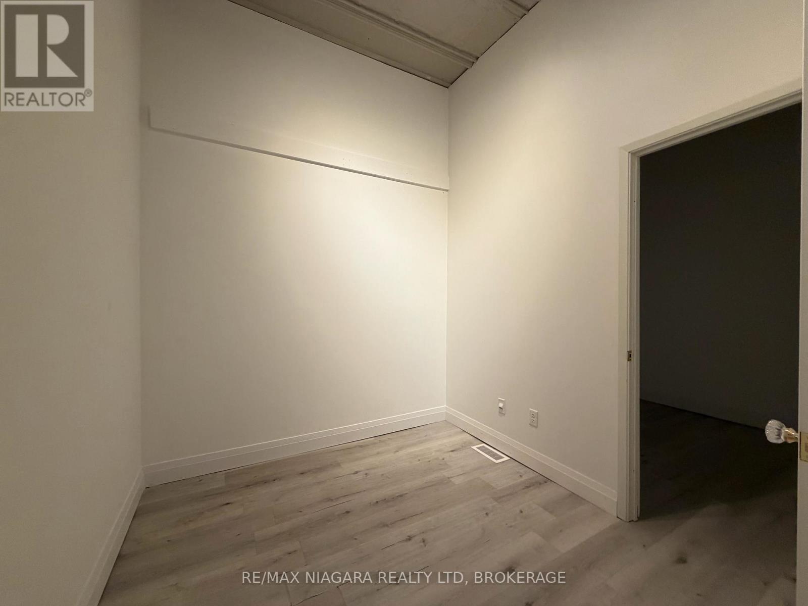 81 St. Paul Street, St. Catharines, Ontario  L2R 3M3 - Photo 17 - X12924222