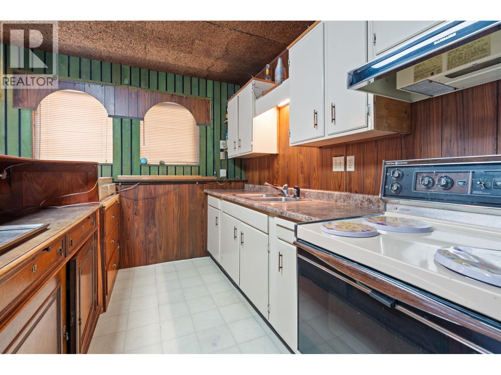 1743 Taralawn Court, Burnaby, British Columbia  V5B 3H4 - Photo 26 - R3100276