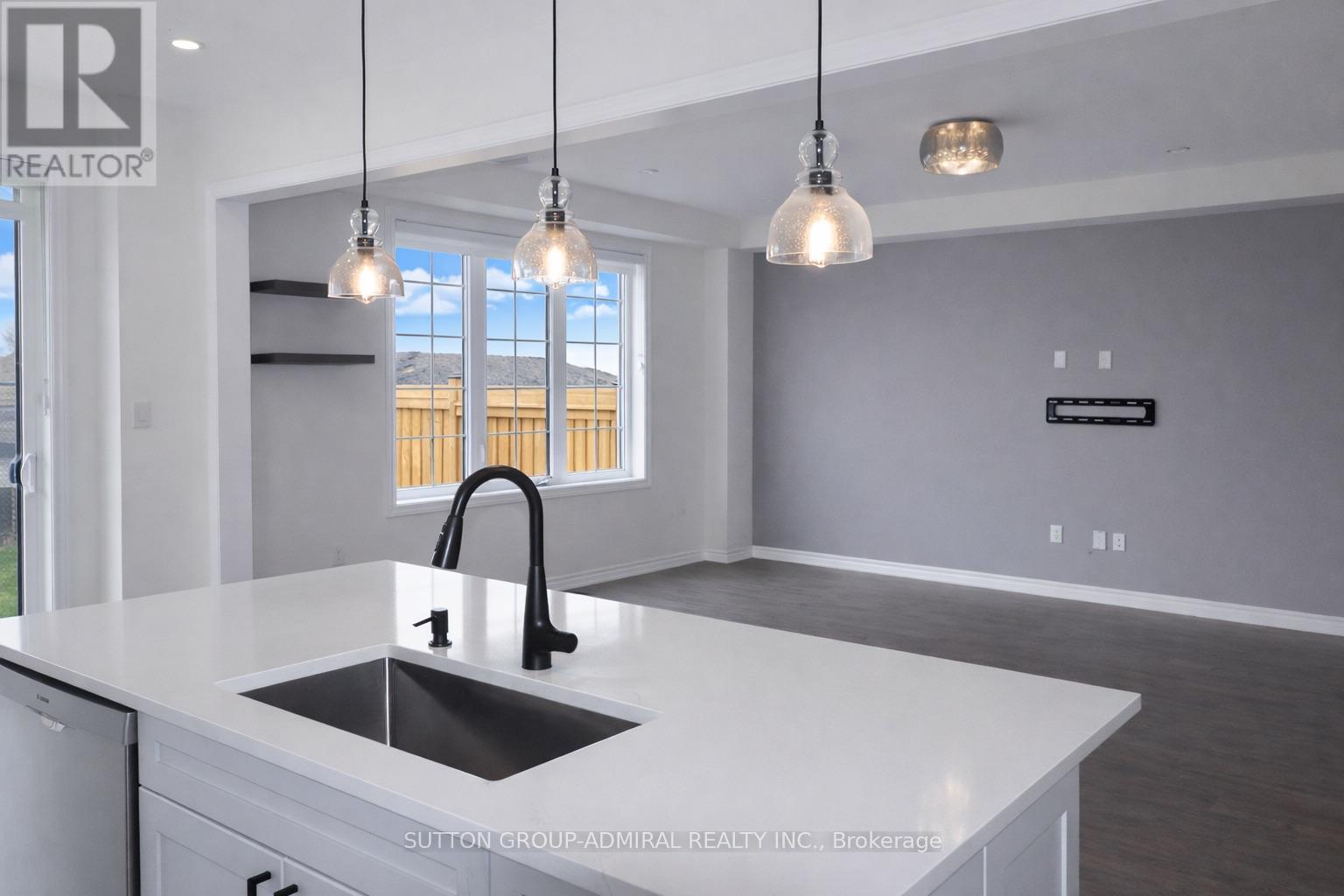 65 Barkerville Drive, Whitby, Ontario  L1P 0L8 - Photo 41 - E12936078