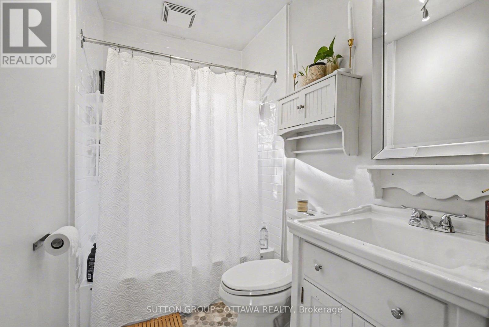 90 Withrow Avenue, Ottawa, Ontario  K2G 2J5 - Photo 21 - X12936084