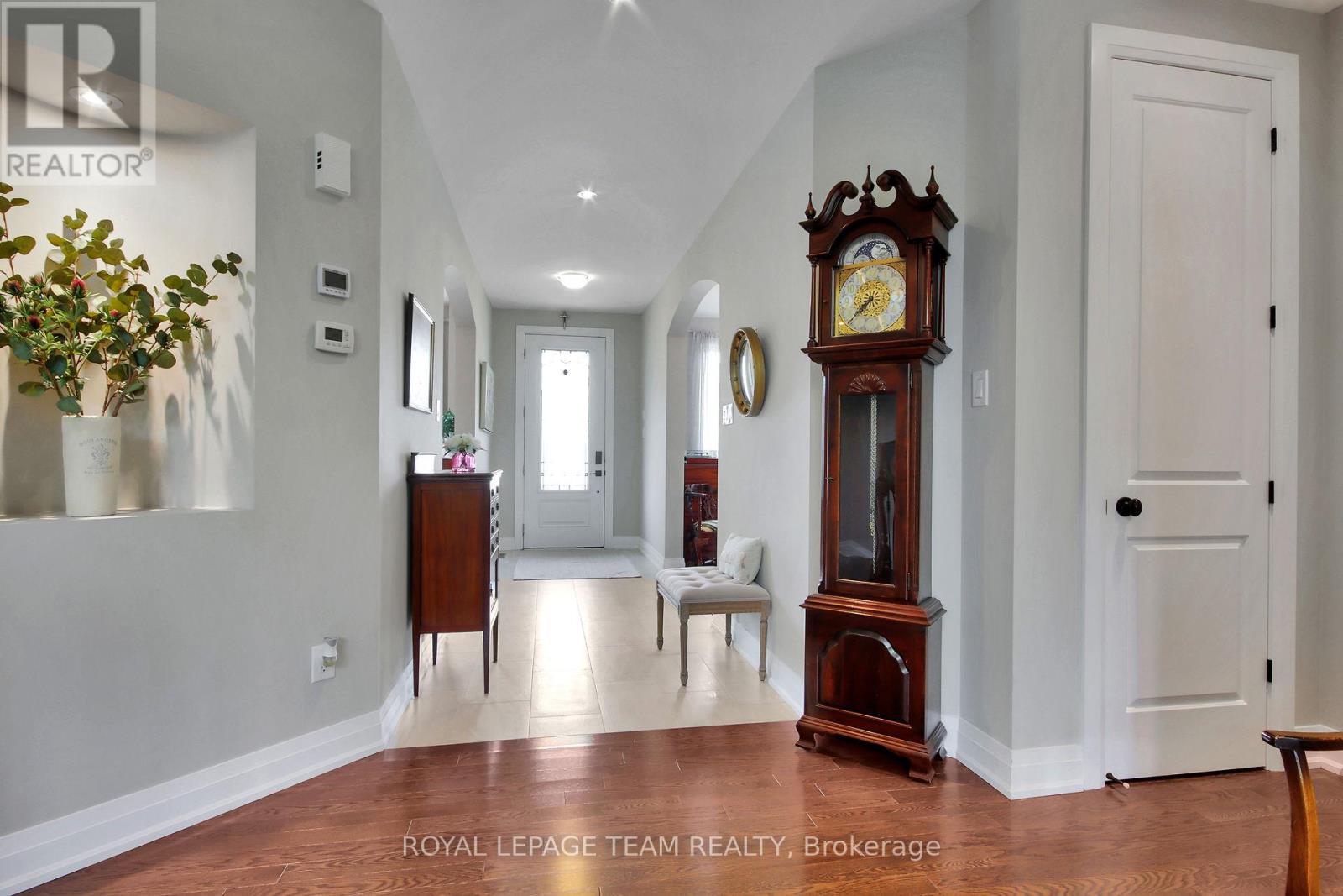 321 Trestle Street, Ottawa, Ontario  K4M 0G1 - Photo 4 - X12936086