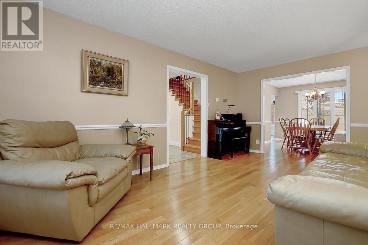 1692 Caminiti Crescent, Ottawa, Ontario  K4A 1L6 - Photo 10 - X12936142
