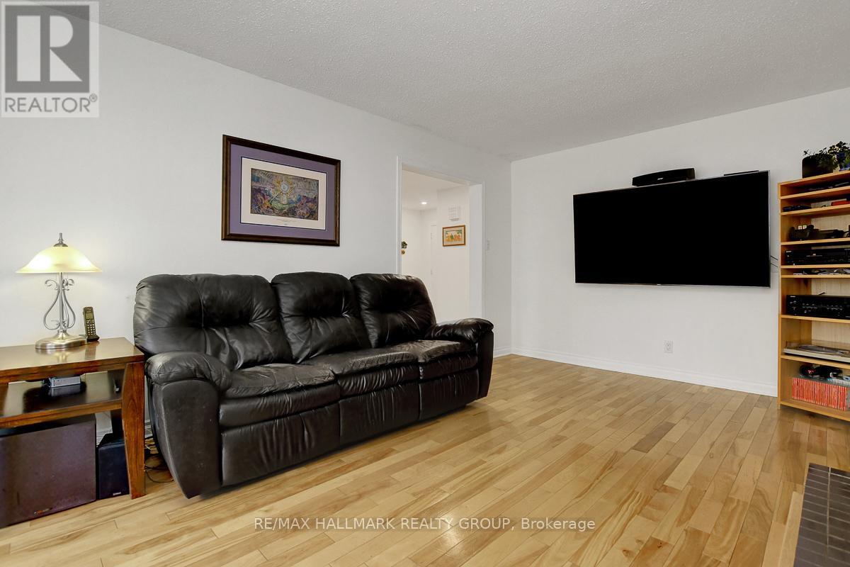 1692 Caminiti Crescent, Ottawa, Ontario  K4A 1L6 - Photo 21 - X12936142