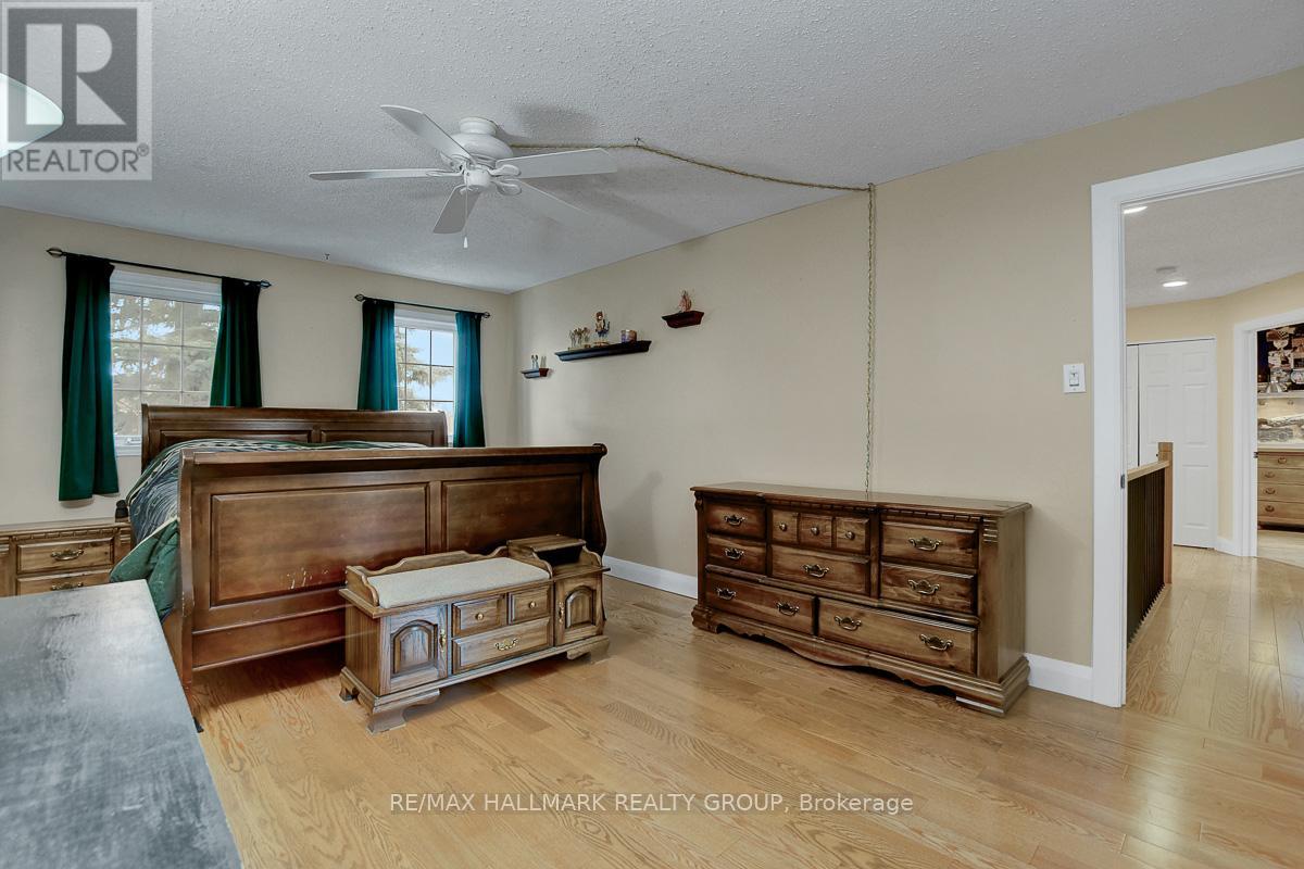 1692 Caminiti Crescent, Ottawa, Ontario  K4A 1L6 - Photo 25 - X12936142