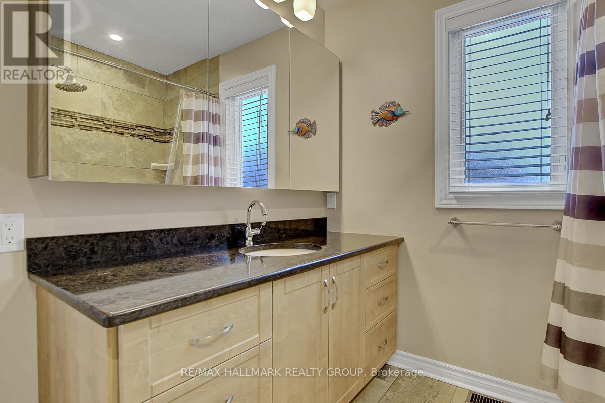 1692 Caminiti Crescent, Ottawa, Ontario  K4A 1L6 - Photo 38 - X12936142