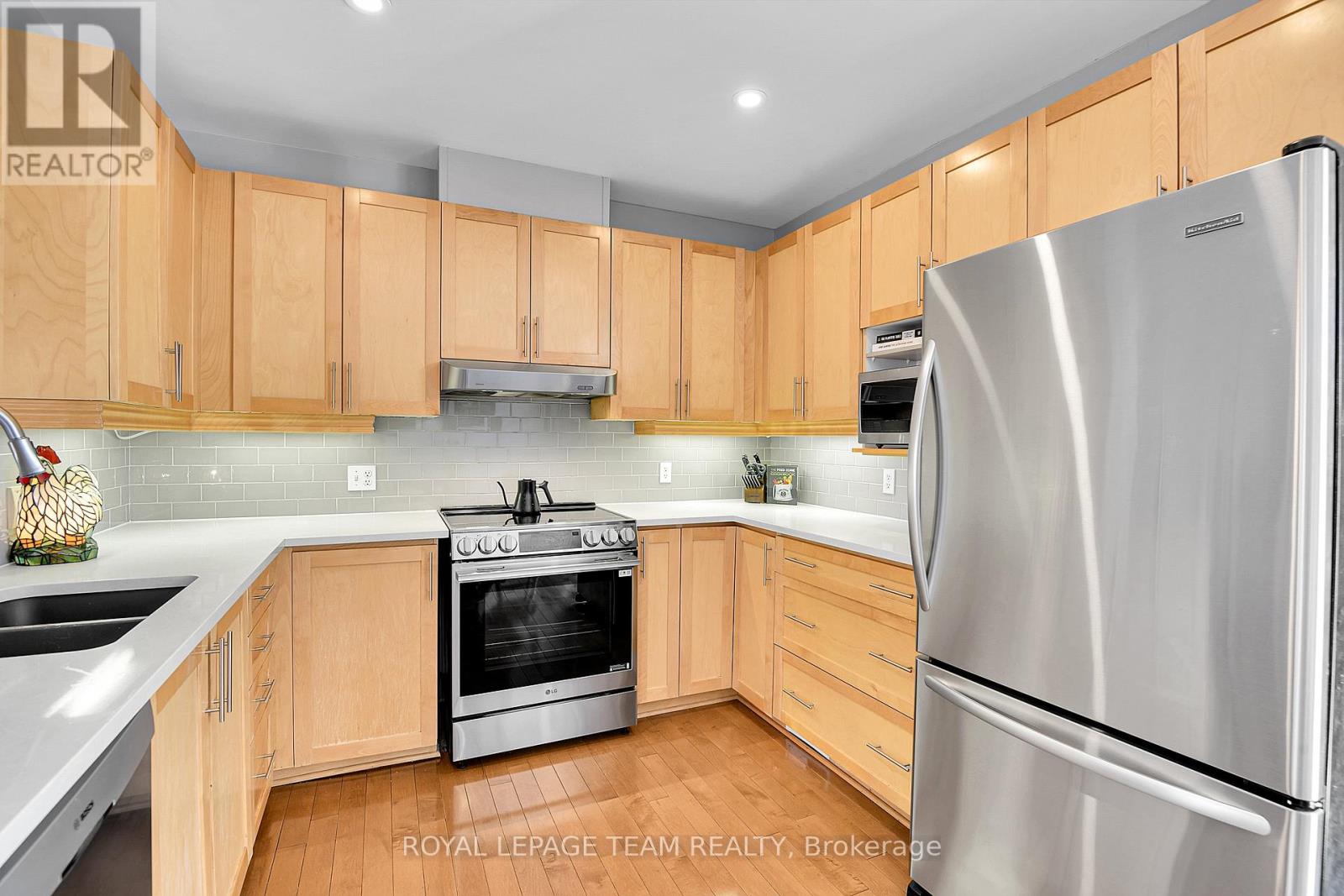 228 Latchford Road, Ottawa, Ontario  K1Z 1B9 - Photo 19 - X12936166