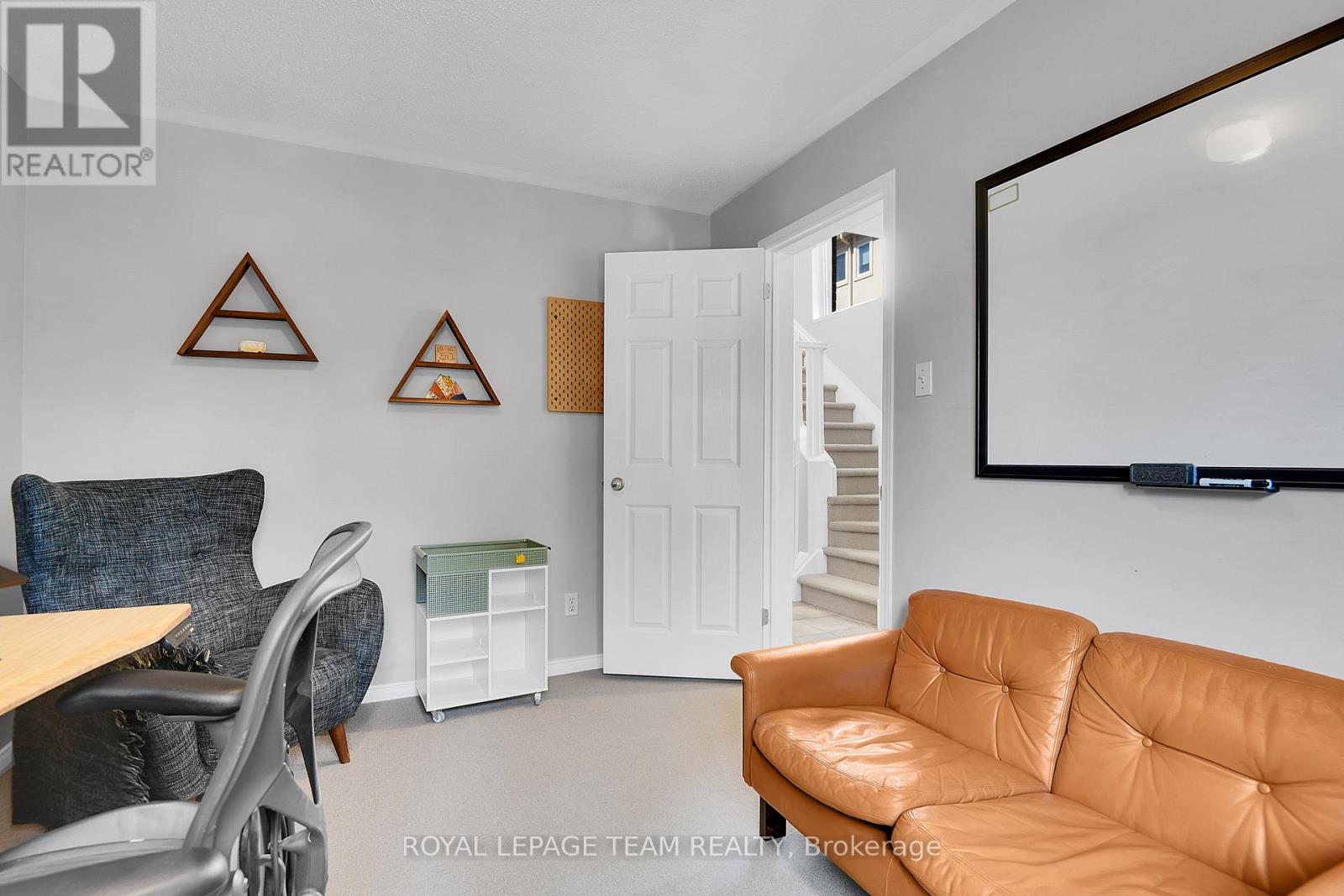 228 Latchford Road, Ottawa, Ontario  K1Z 1B9 - Photo 8 - X12936166