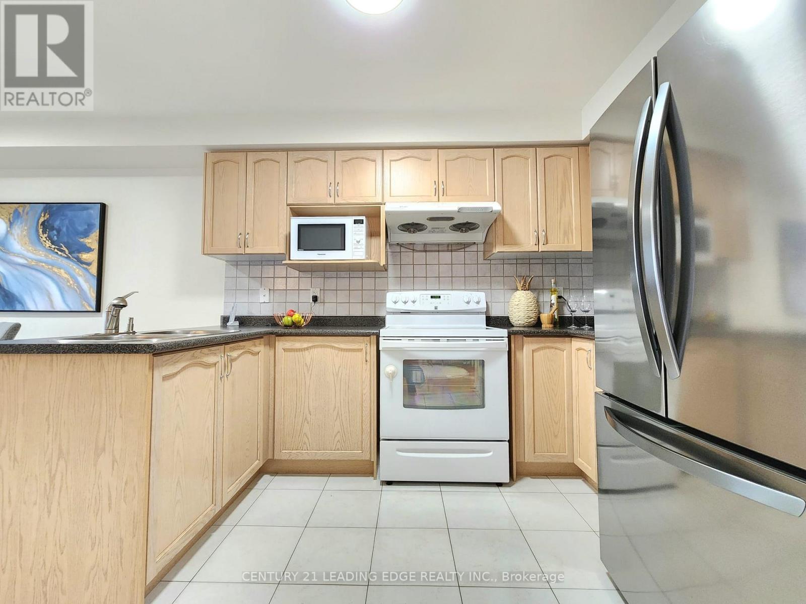 93 Treasure Hill Road, Vaughan, Ontario  L6A 0A6 - Photo 12 - N12936098