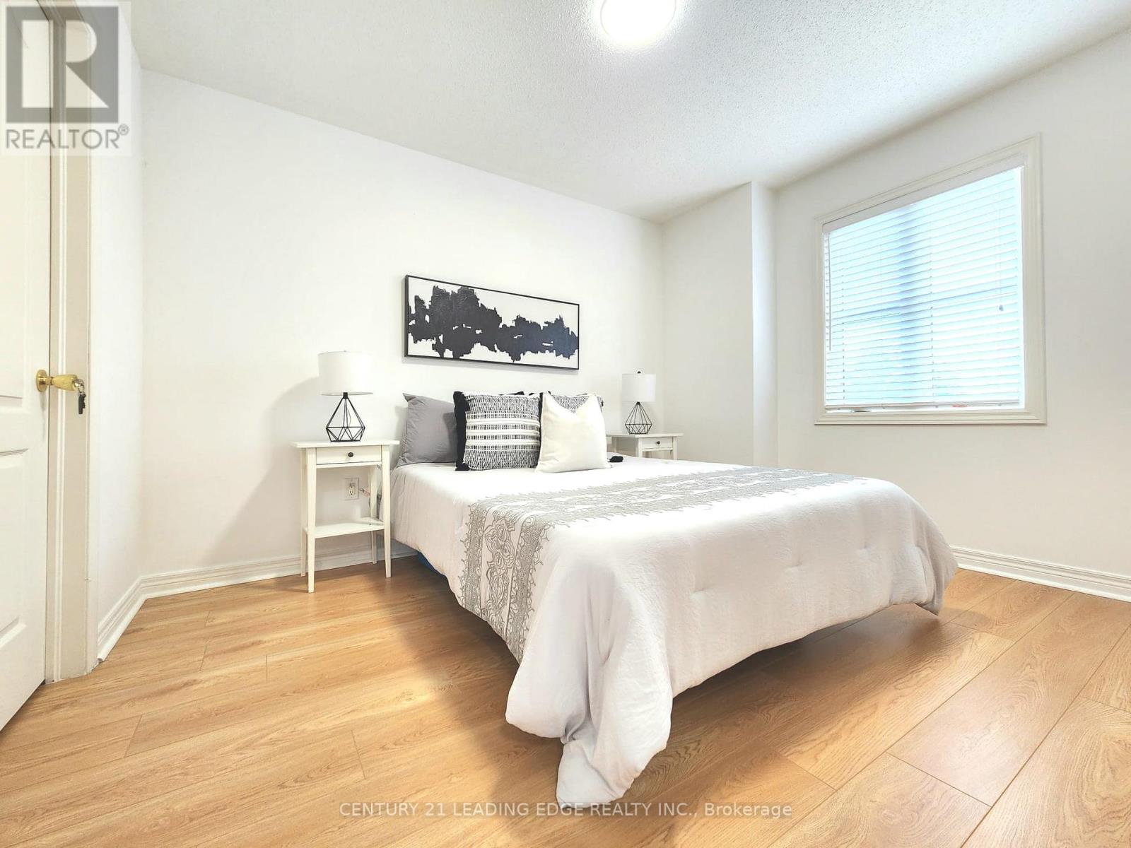 93 Treasure Hill Road, Vaughan, Ontario  L6A 0A6 - Photo 20 - N12936098