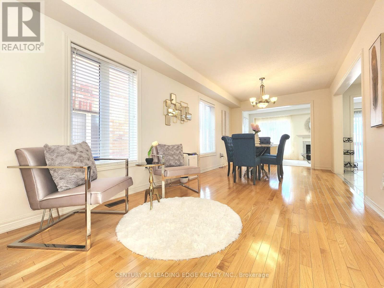 93 Treasure Hill Road, Vaughan, Ontario  L6A 0A6 - Photo 5 - N12936098