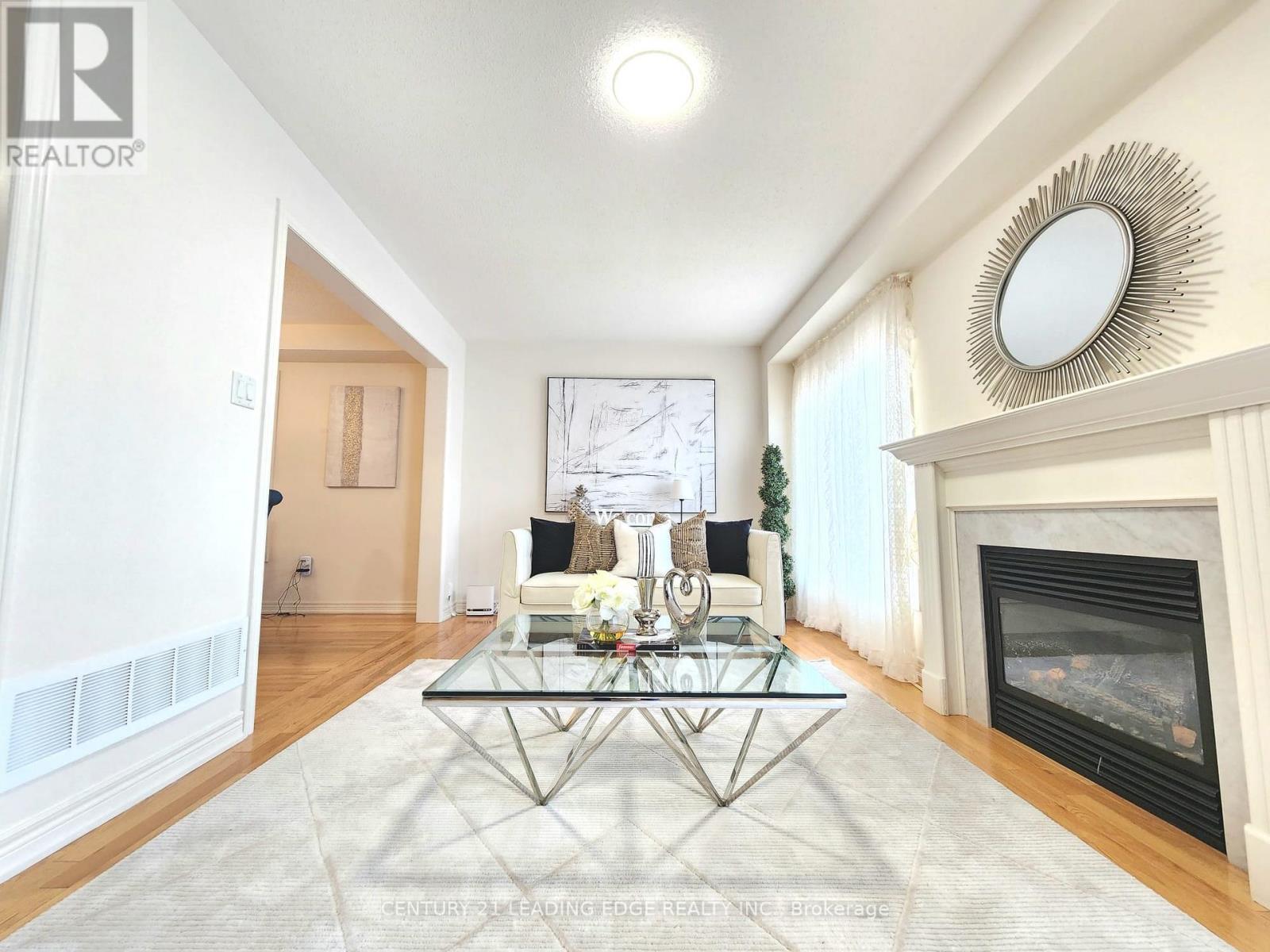 93 Treasure Hill Road, Vaughan, Ontario  L6A 0A6 - Photo 9 - N12936098