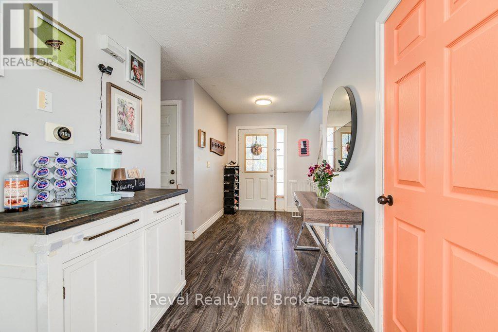 733 Southwood Way, South-West Oxford, Ontario N4V 1G5 - Photo 10 - X12936336