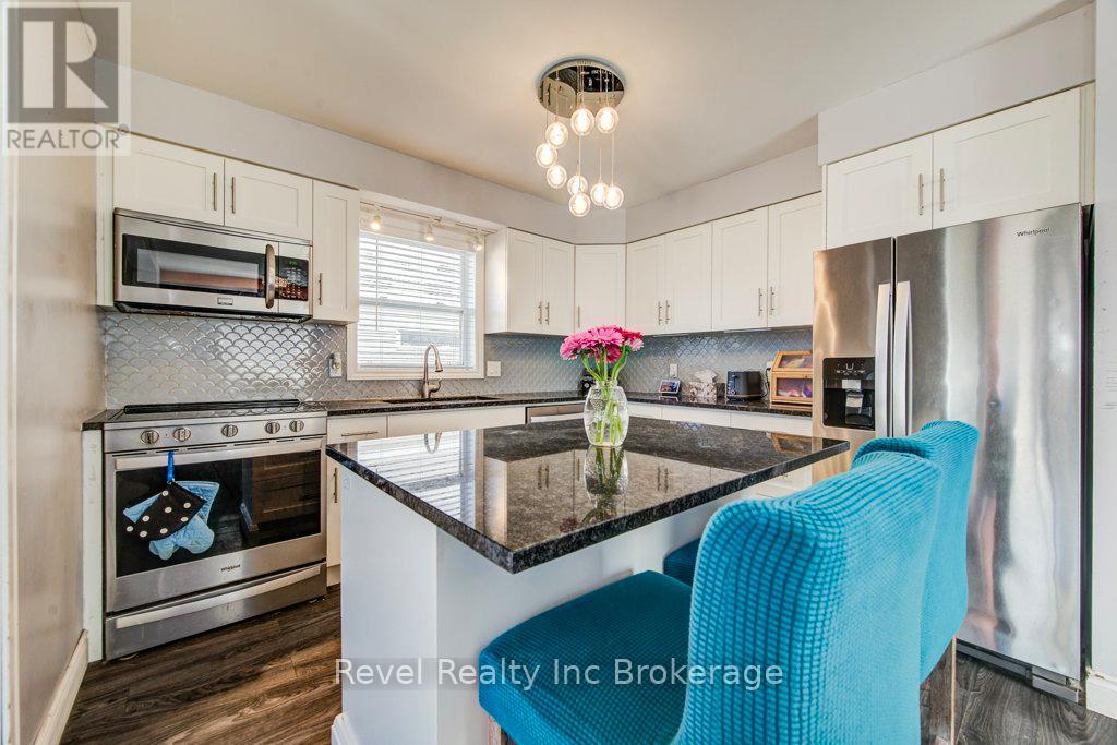 733 Southwood Way, South-West Oxford, Ontario N4V 1G5 - Photo 11 - X12936336