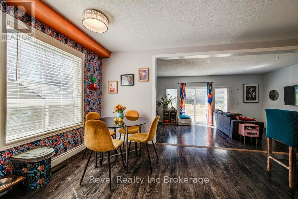 733 Southwood Way, South-West Oxford, Ontario N4V 1G5 - Photo 12 - X12936336