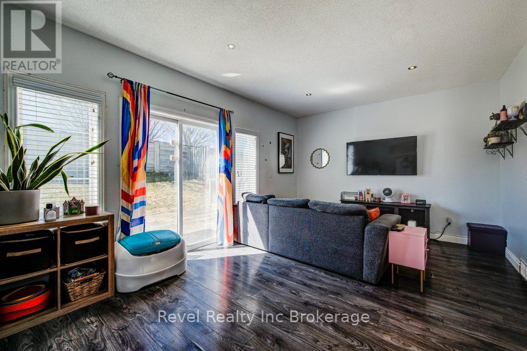 733 Southwood Way, South-West Oxford, Ontario N4V 1G5 - Photo 19 - X12936336