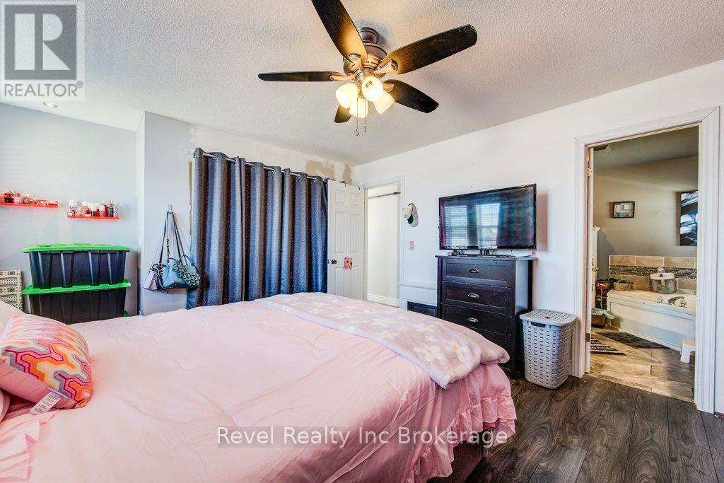 733 Southwood Way, South-West Oxford, Ontario N4V 1G5 - Photo 20 - X12936336