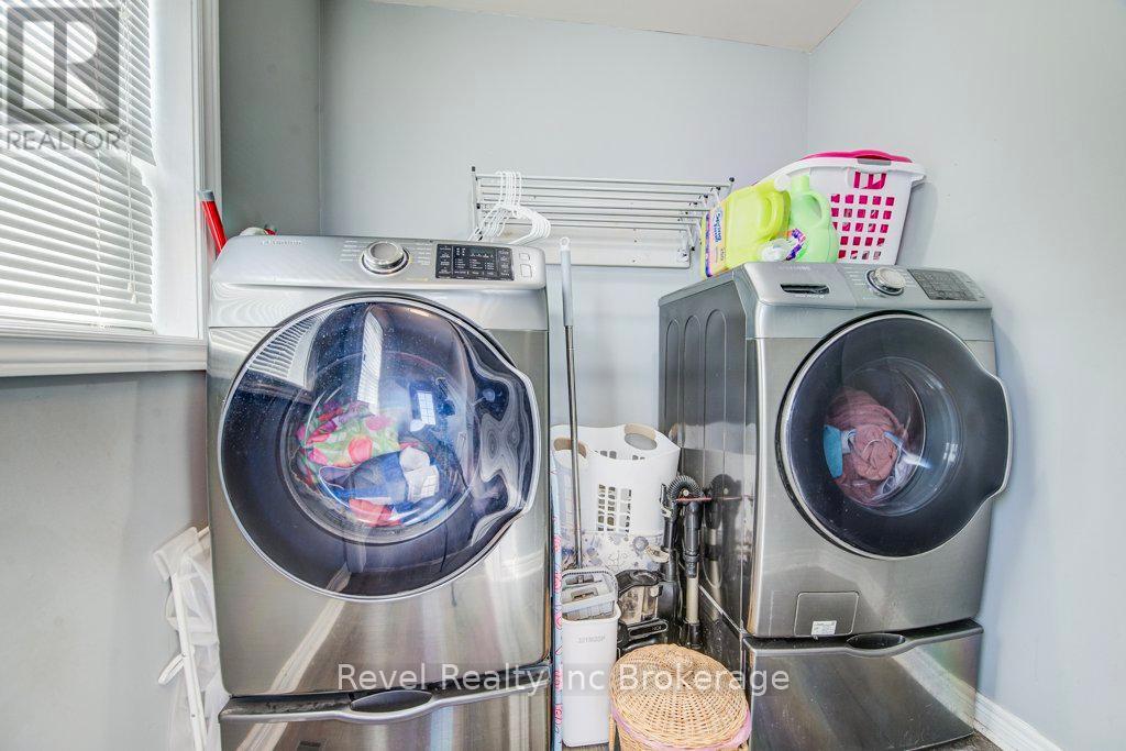 733 Southwood Way, South-West Oxford, Ontario N4V 1G5 - Photo 39 - X12936336