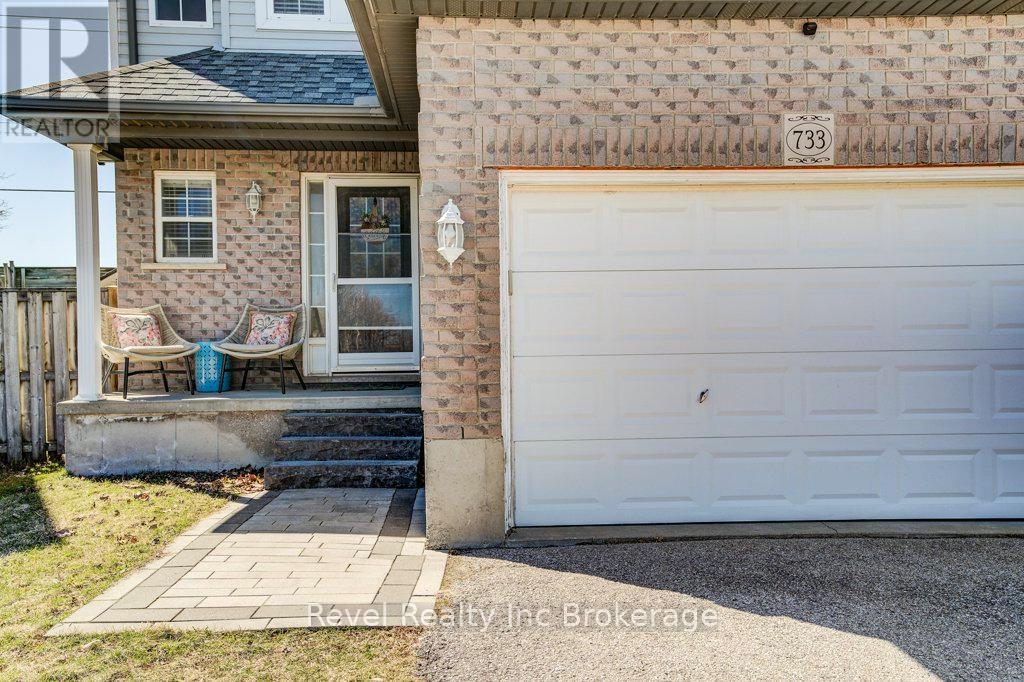 733 Southwood Way, South-West Oxford, Ontario N4V 1G5 - Photo 4 - X12936336