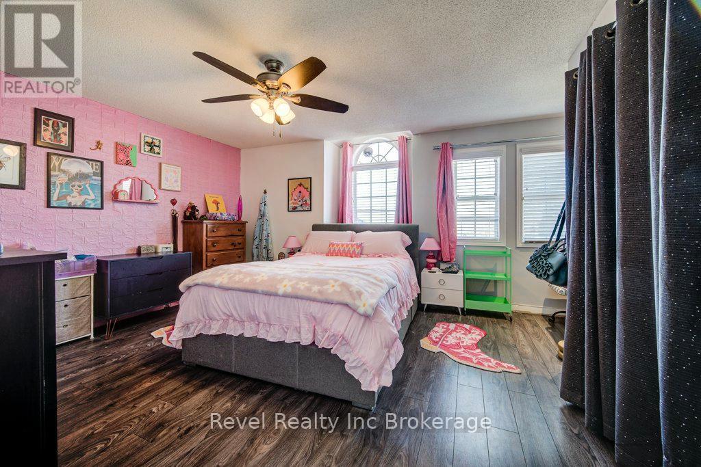 733 Southwood Way, South-West Oxford, Ontario N4V 1G5 - Photo 43 - X12936336