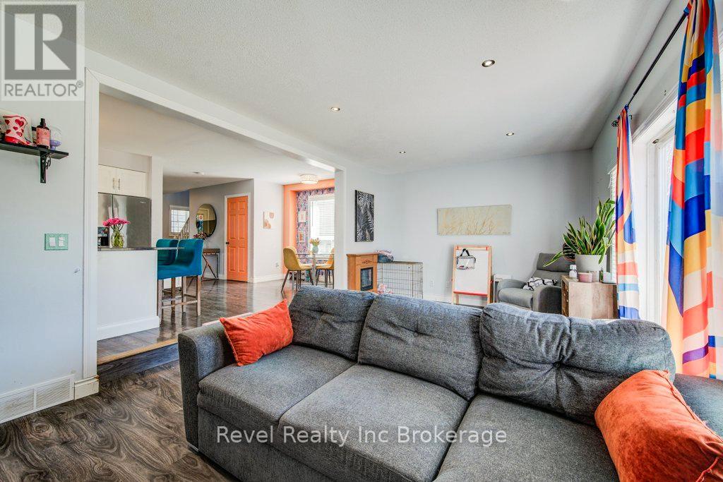 733 Southwood Way, South-West Oxford, Ontario N4V 1G5 - Photo 45 - X12936336