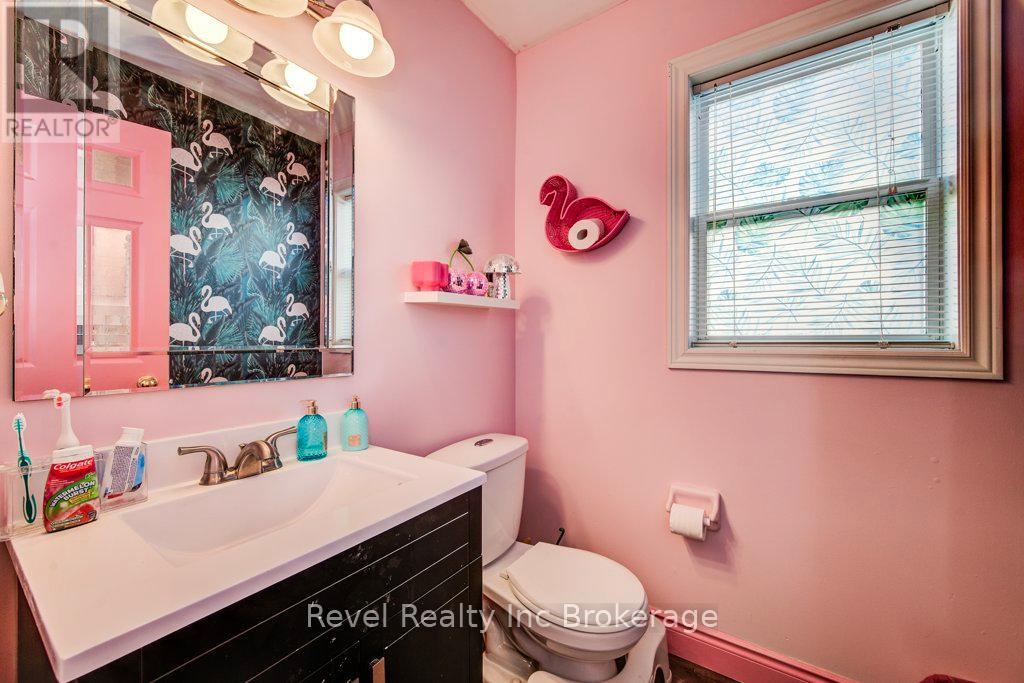 733 Southwood Way, South-West Oxford, Ontario N4V 1G5 - Photo 9 - X12936336