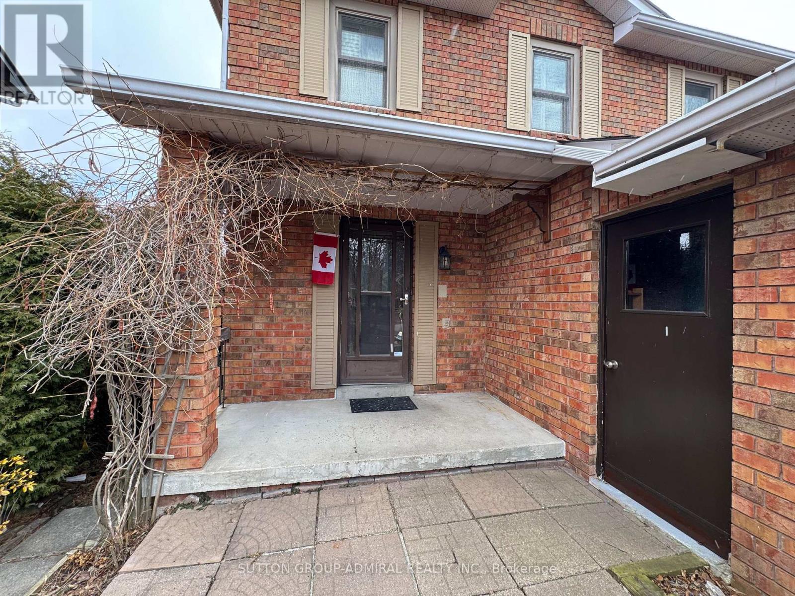 27 Dawson Crescent, Aurora, Ontario  L4G 4T7 - Photo 2 - N12936128