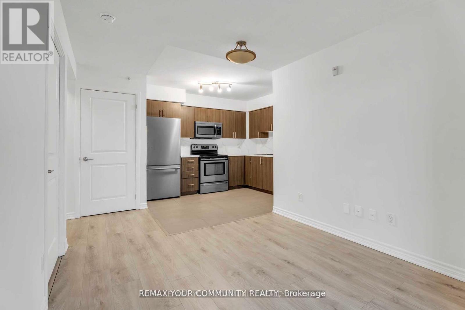 420 - 75 Norman Bethune Avenue, Richmond Hill, Ontario  L4B 3L4 - Photo 4 - N12936180