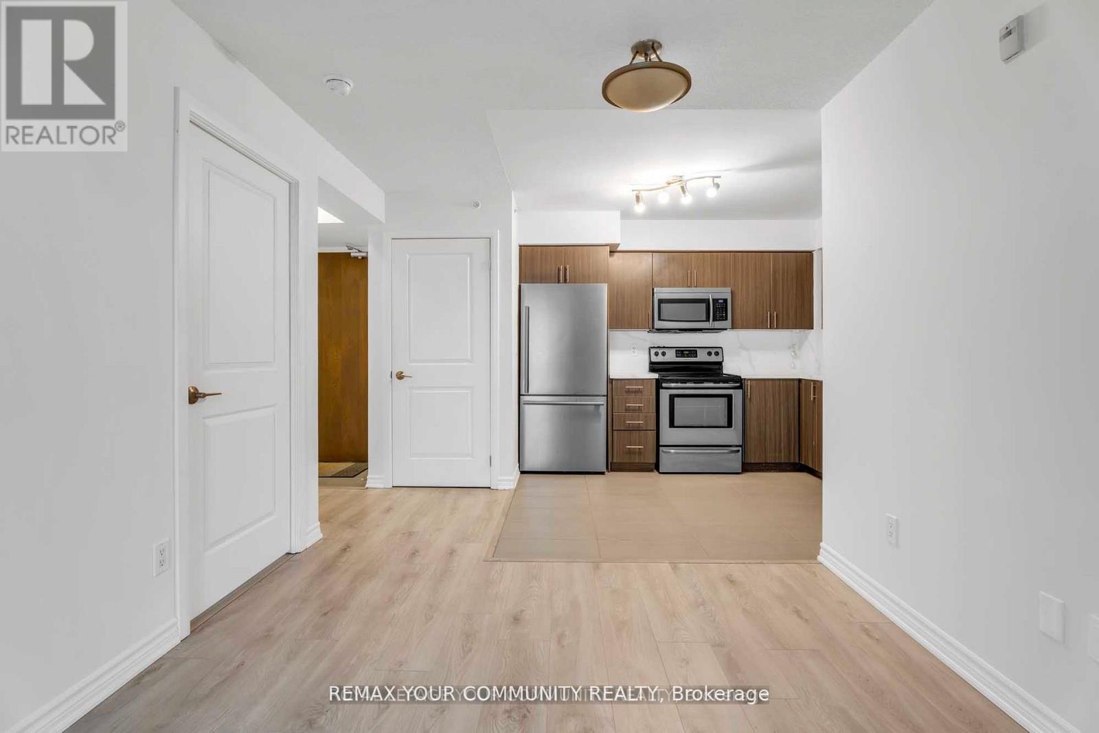 420 - 75 Norman Bethune Avenue, Richmond Hill, Ontario  L4B 3L4 - Photo 7 - N12936180