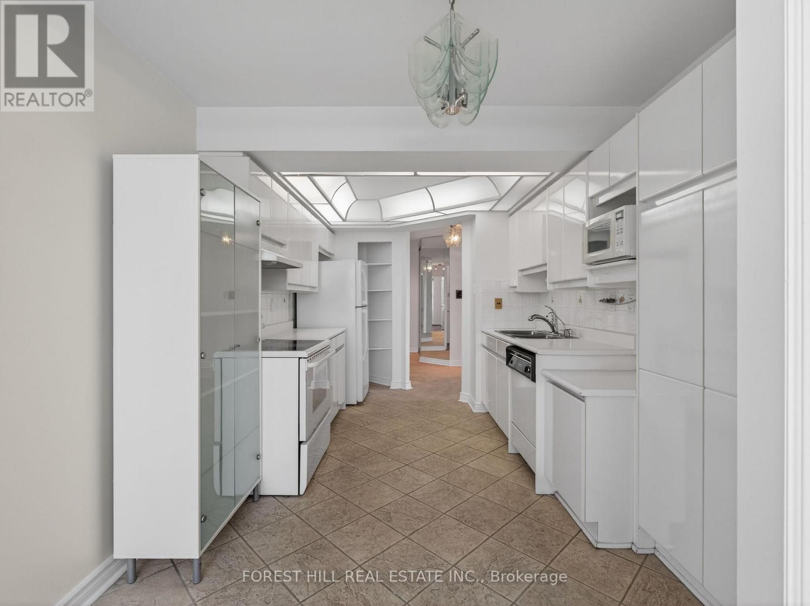 #203 - 343 Clark Avenue W, Vaughan, Ontario  L4J 7K5 - Photo 8 - N12936204