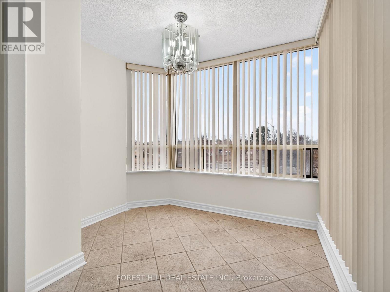 #203 - 343 Clark Avenue W, Vaughan, Ontario  L4J 7K5 - Photo 9 - N12936204