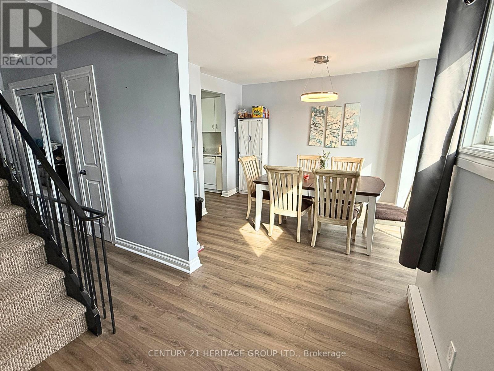 5 - 113 North Street, Georgina, Ontario  L0E 1R0 - Photo 9 - N12936246