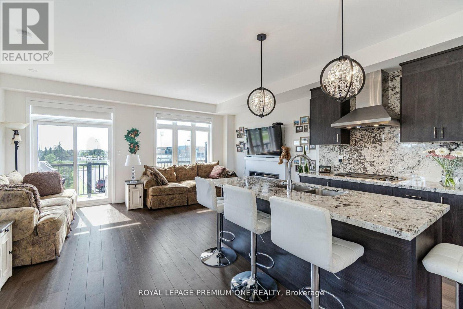 2 Seacoasts Circle, Vaughan, Ontario  L6A 5B6 - Photo 12 - N12936250