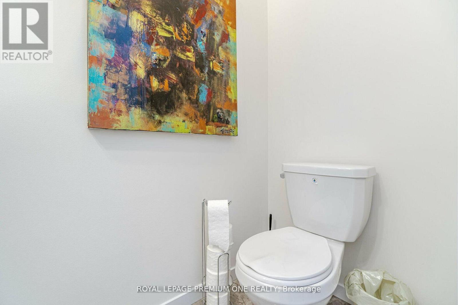 2 Seacoasts Circle, Vaughan, Ontario  L6A 5B6 - Photo 20 - N12936250