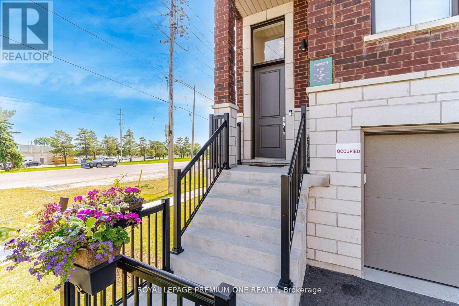 2 Seacoasts Circle, Vaughan, Ontario  L6A 5B6 - Photo 3 - N12936250