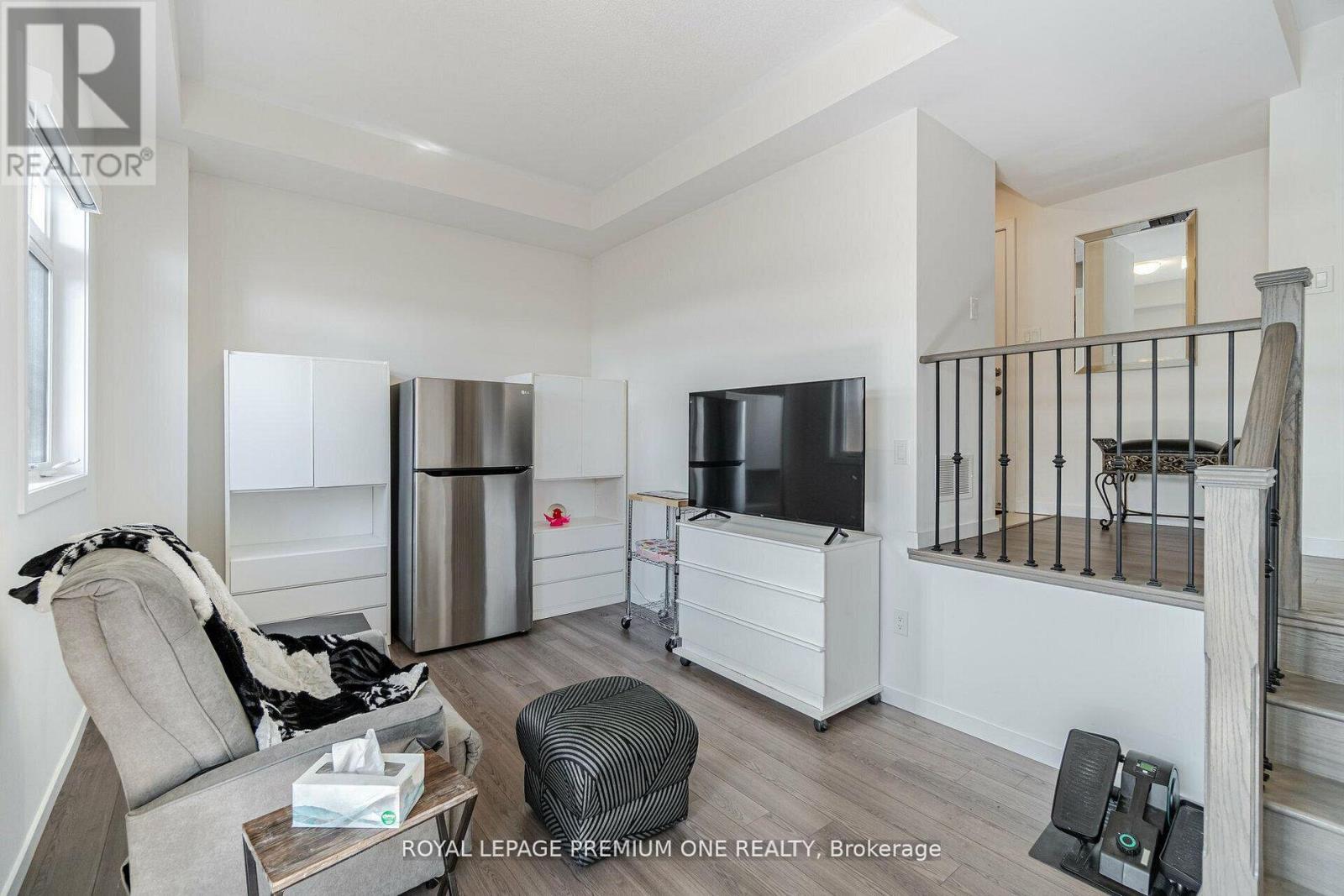 2 Seacoasts Circle, Vaughan, Ontario  L6A 5B6 - Photo 41 - N12936250