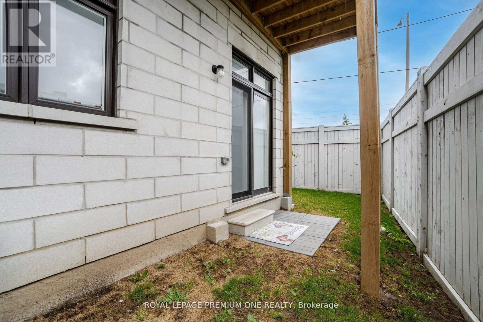 2 Seacoasts Circle, Vaughan, Ontario  L6A 5B6 - Photo 47 - N12936250