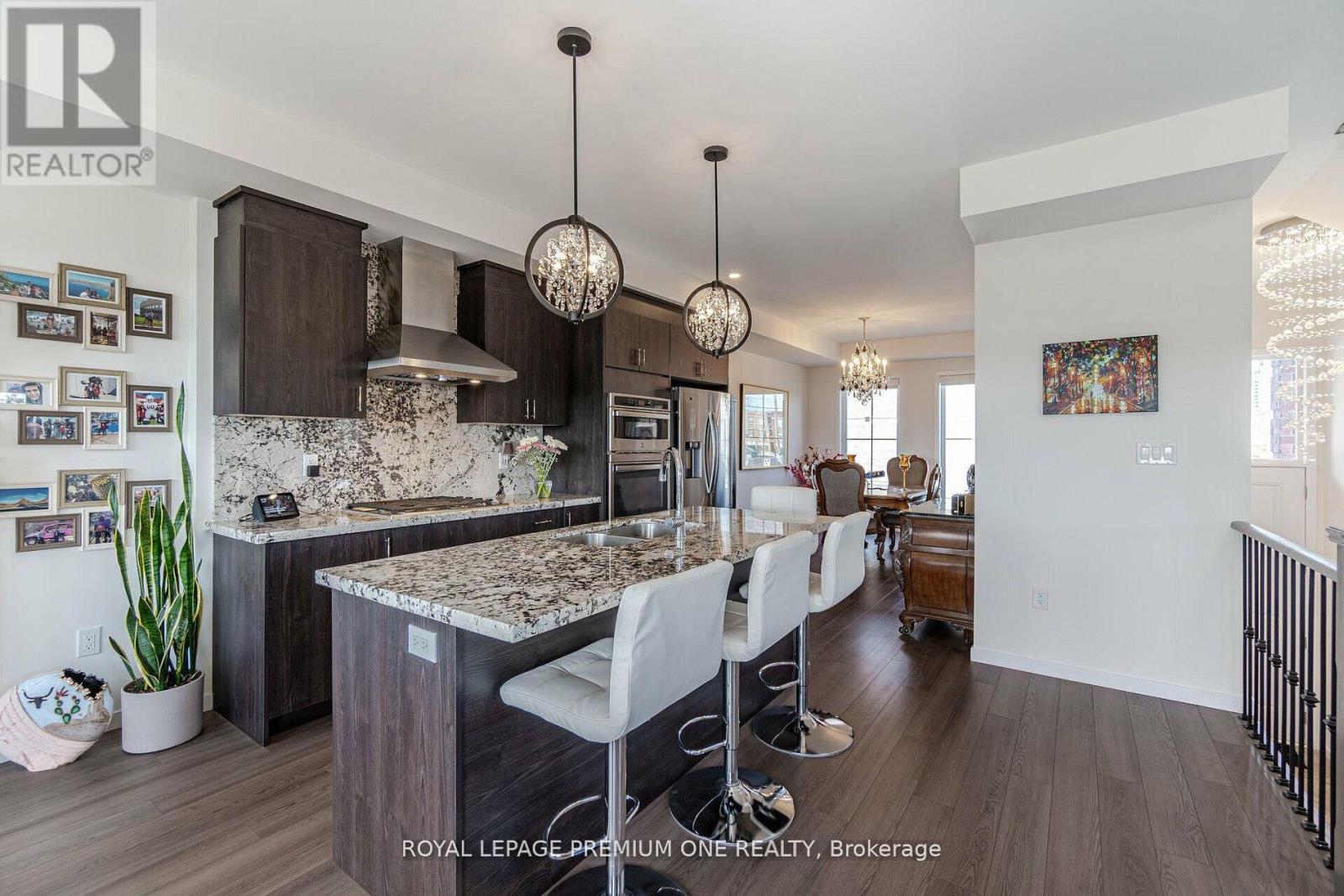 2 Seacoasts Circle, Vaughan, Ontario  L6A 5B6 - Photo 6 - N12936250