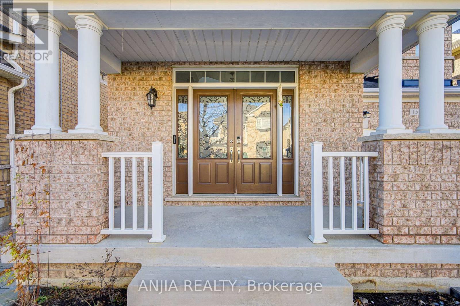 15 Ross Shiner Lane, Whitchurch-Stouffville, Ontario  L4A 0V5 - Photo 2 - N12936334