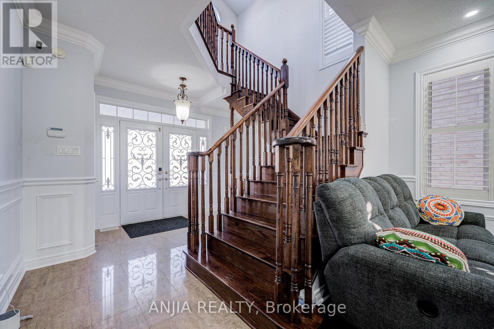 15 Ross Shiner Lane, Whitchurch-Stouffville, Ontario  L4A 0V5 - Photo 3 - N12936334