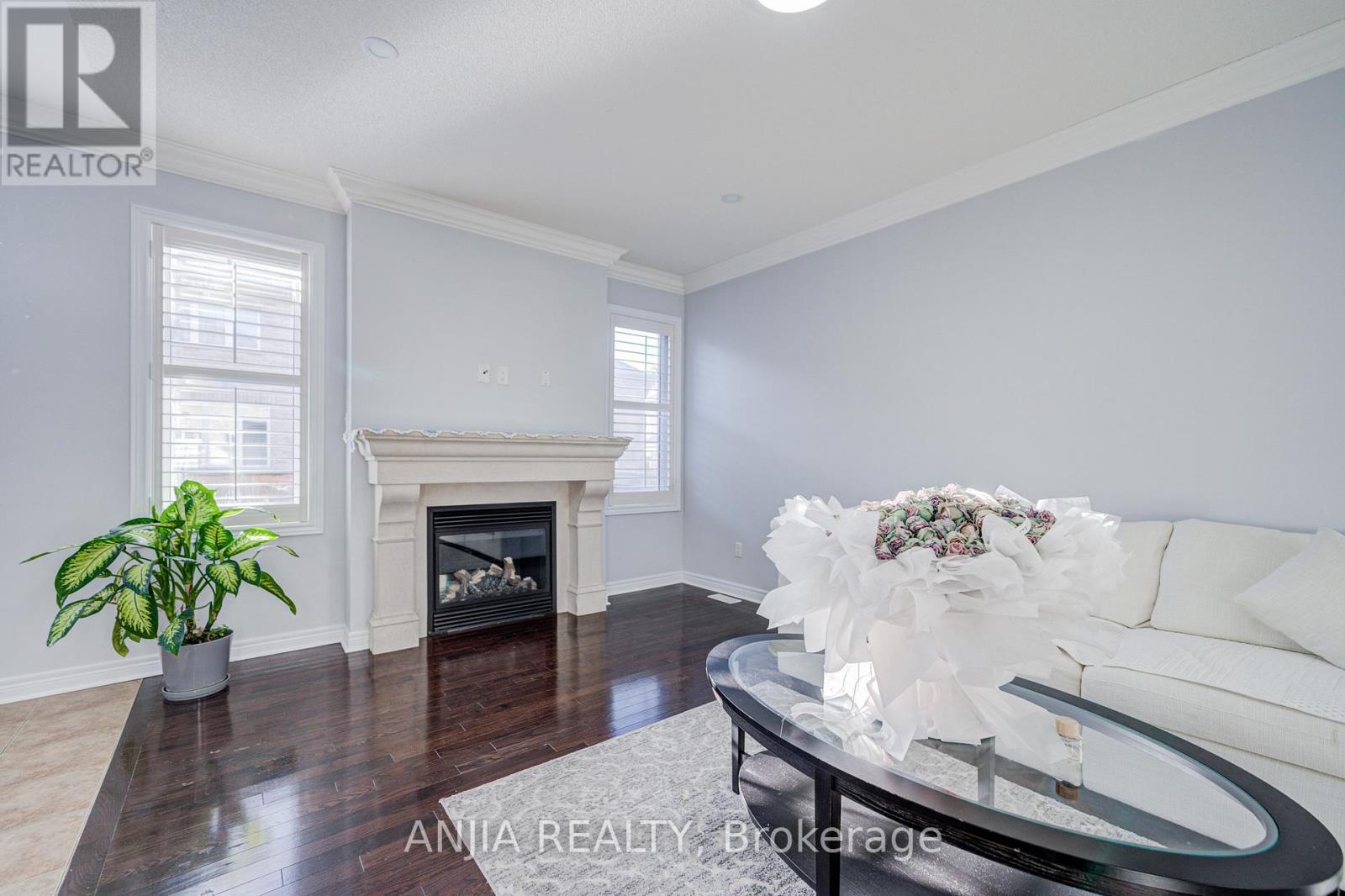 15 Ross Shiner Lane, Whitchurch-Stouffville, Ontario  L4A 0V5 - Photo 9 - N12936334