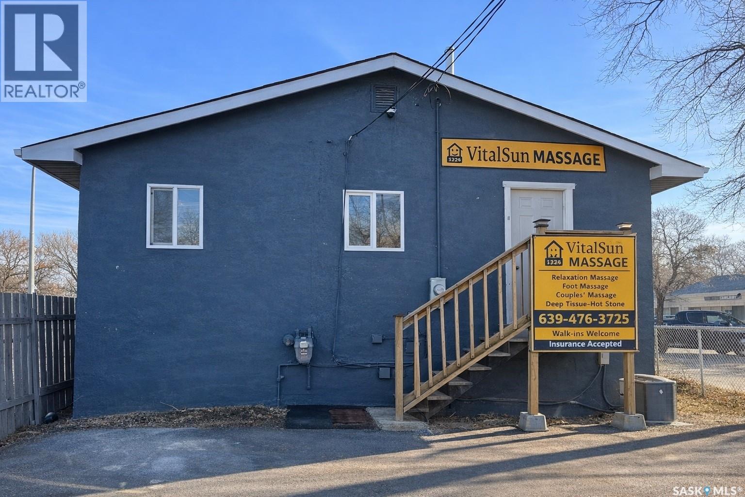 1229 Idylwyld Drive N, Saskatoon, Saskatchewan  S7L 1A3 - Photo 2 - SK031560