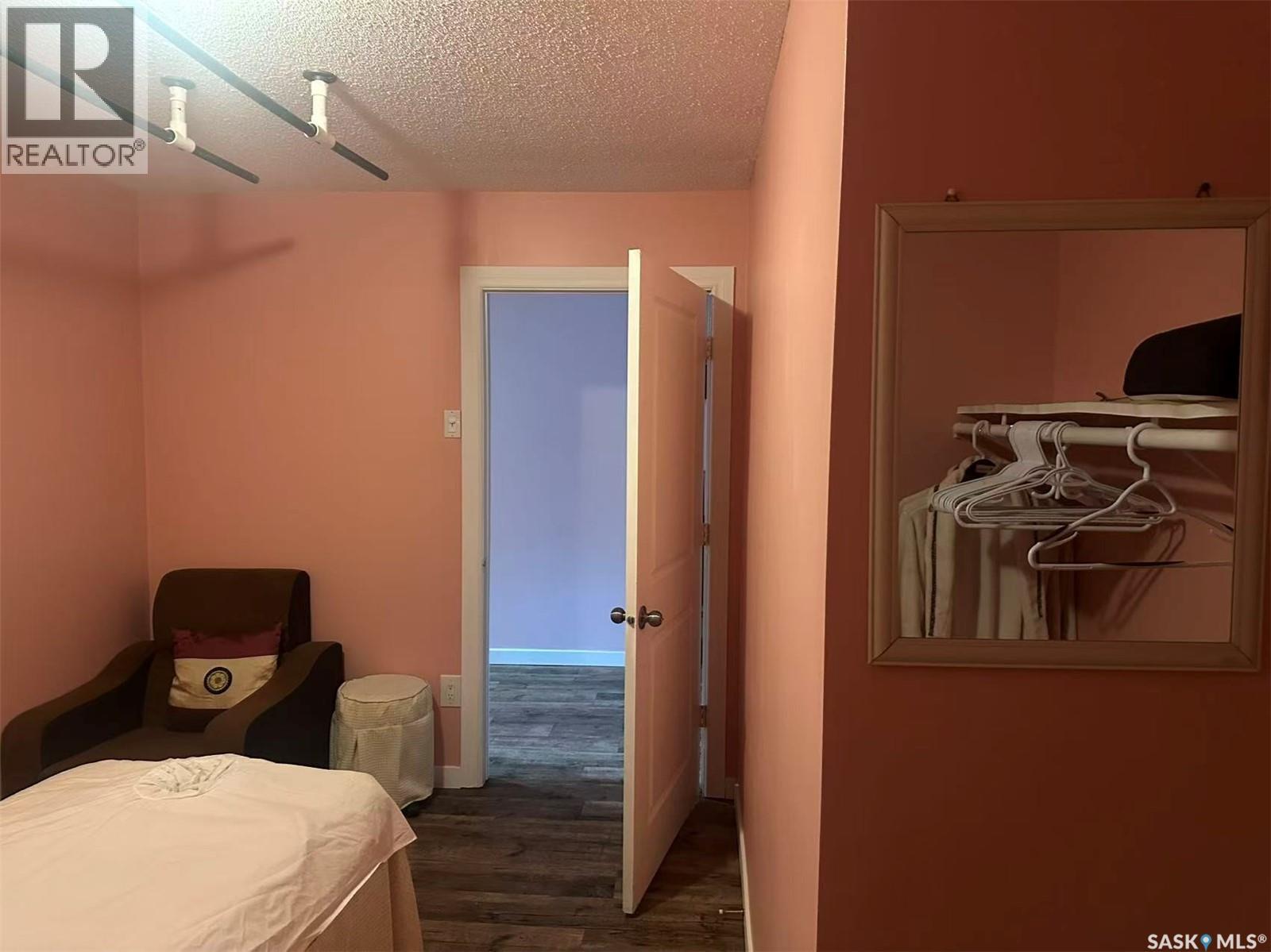 1229 Idylwyld Drive N, Saskatoon, Saskatchewan  S7L 1A3 - Photo 7 - SK031560