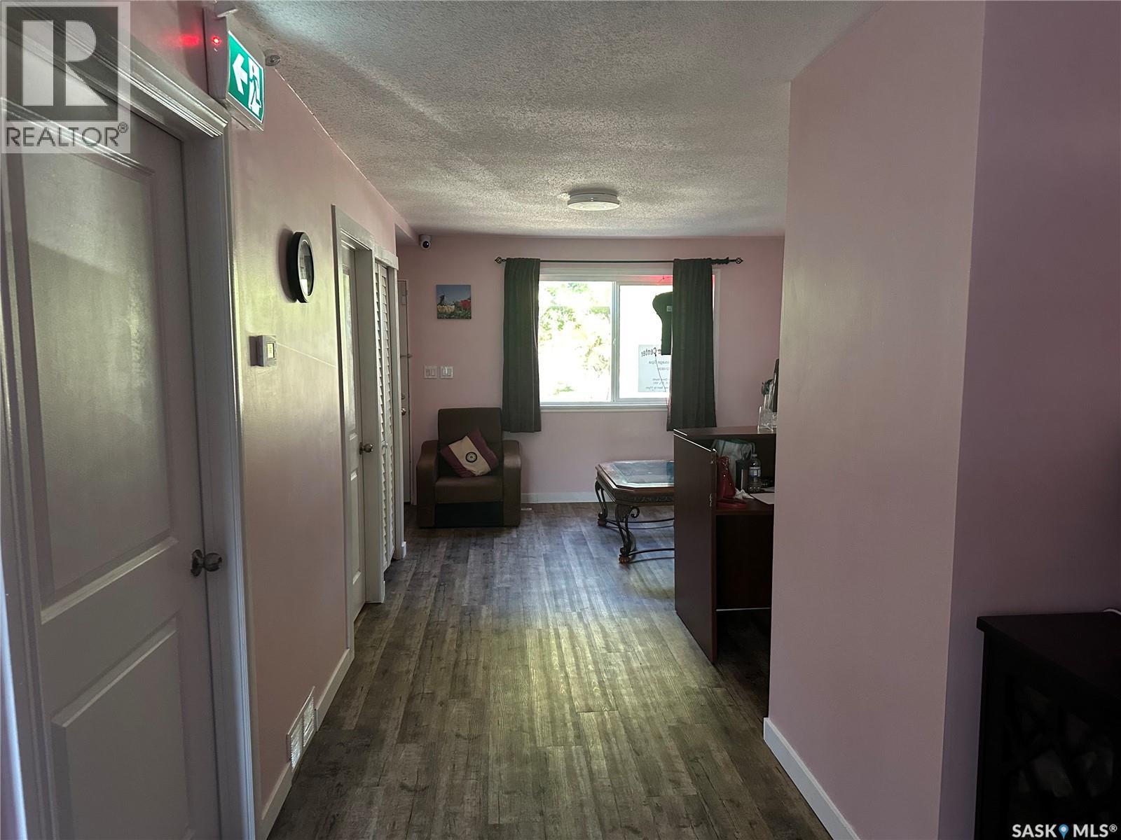 1229 Idylwyld Drive N, Saskatoon, Saskatchewan  S7L 1A3 - Photo 8 - SK031560