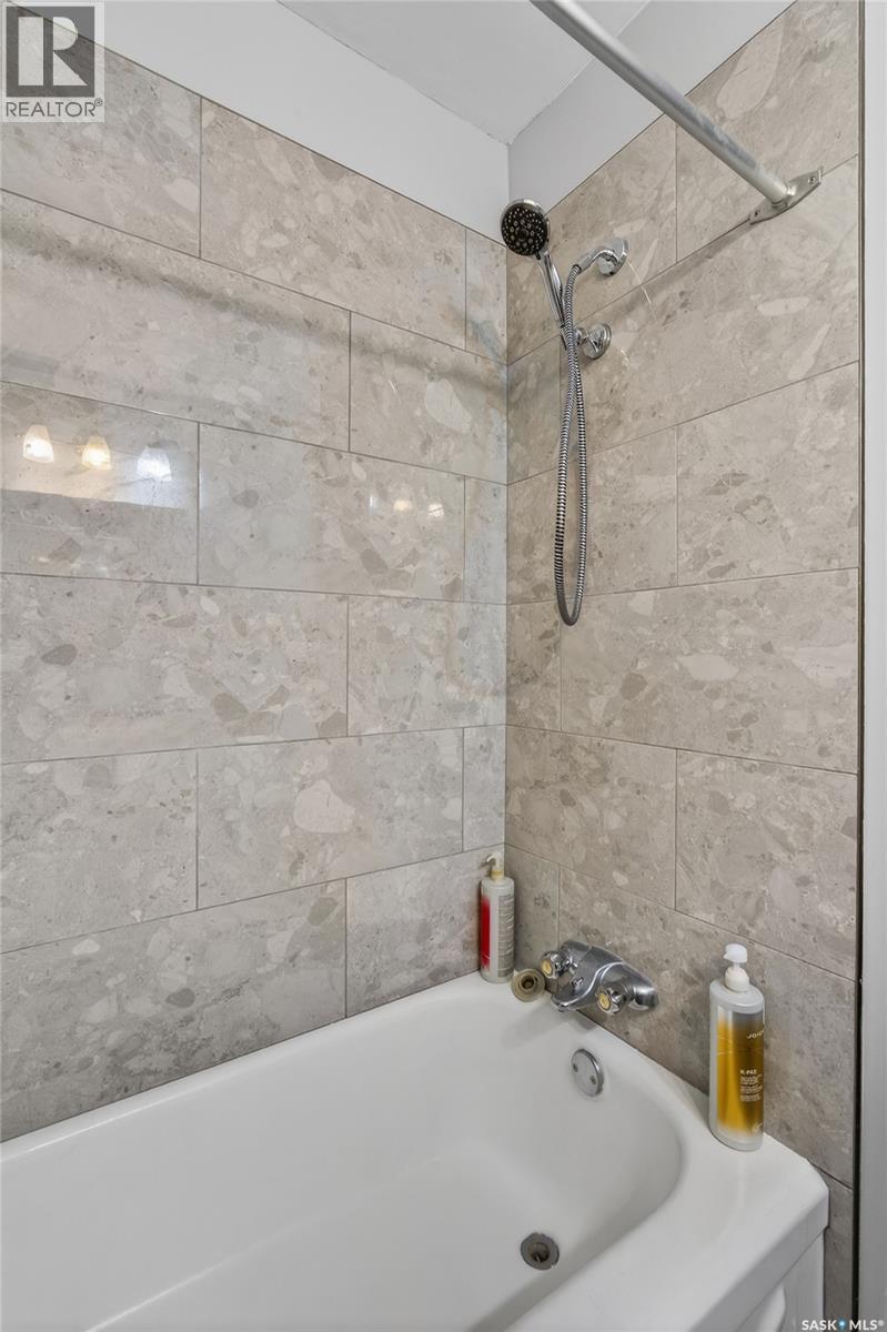 555 32nd Street W, Prince Albert, Saskatchewan  S6V 6B7 - Photo 22 - SK031515